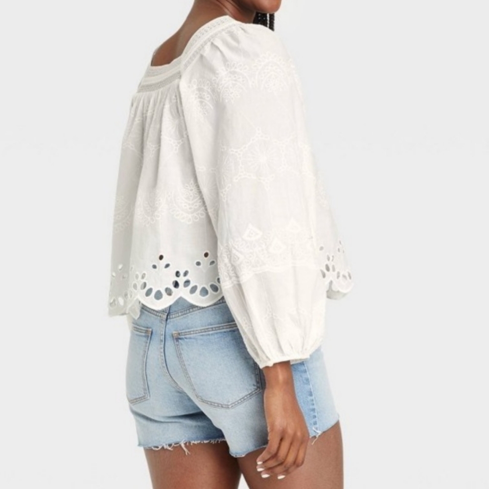 Universal Thread White Blouse - Picture 6 of 10